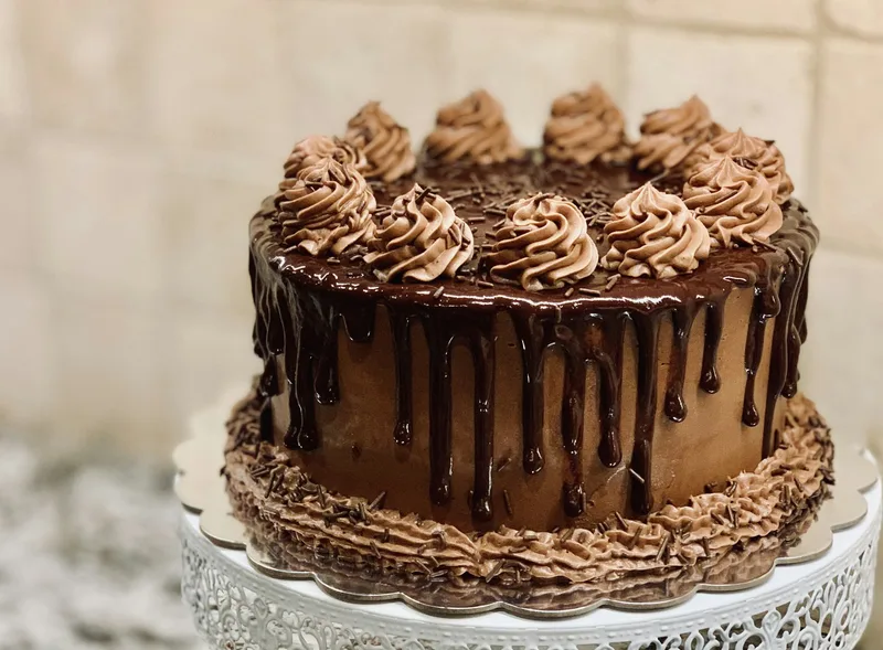 Chocolate fudge cake on a stand